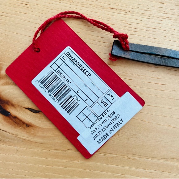 Valentino Garavani  Leather Heart Bag Charm/Key Charm NWT - Picture 9 of 16